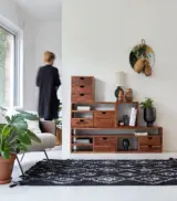 Kwarno Sheesham Wood Bedside Table with Drawer Storage (Natural Finish) - Image 4
